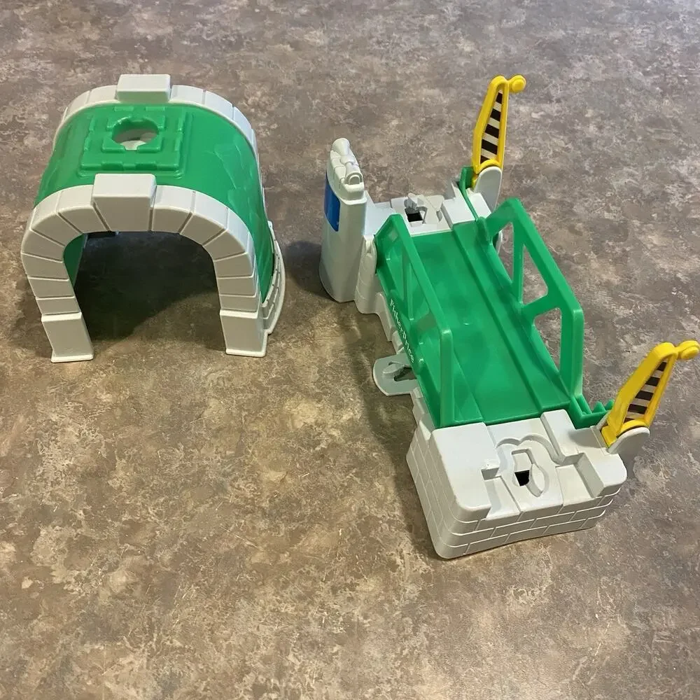 Vtg 1992 Fisher Price Flip Track Rail & Road Set Train Cars Plane Lot w/Manual